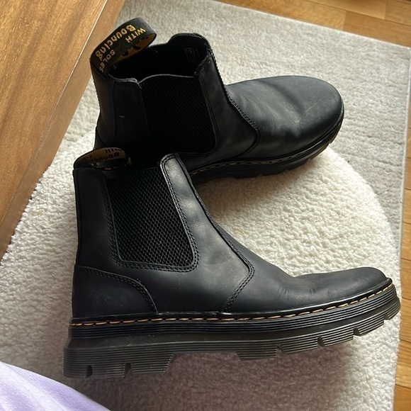 Dr. Marten black boots size 7 - Picture 1 of 5